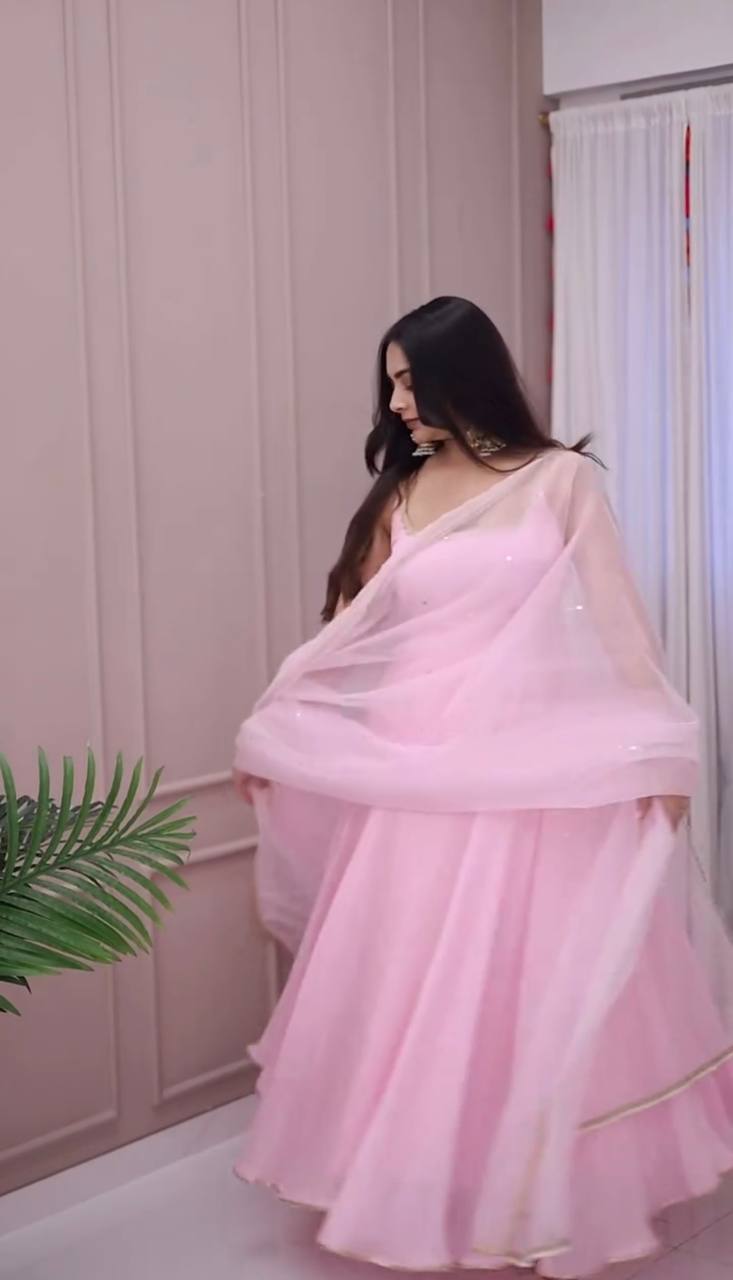 Mahak Gulabi Grace Suit Set