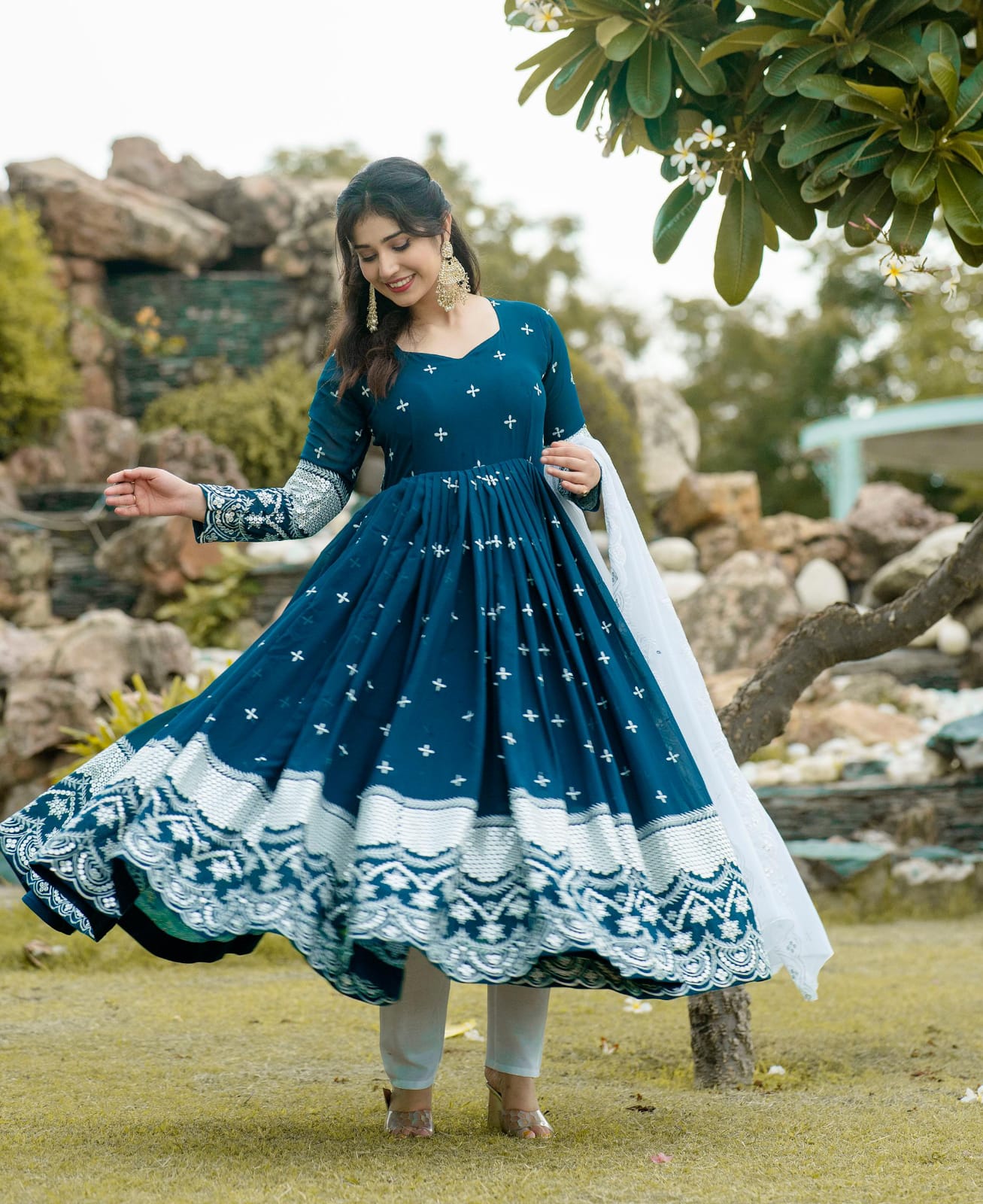 Shanaya Premium Quality Suit Set