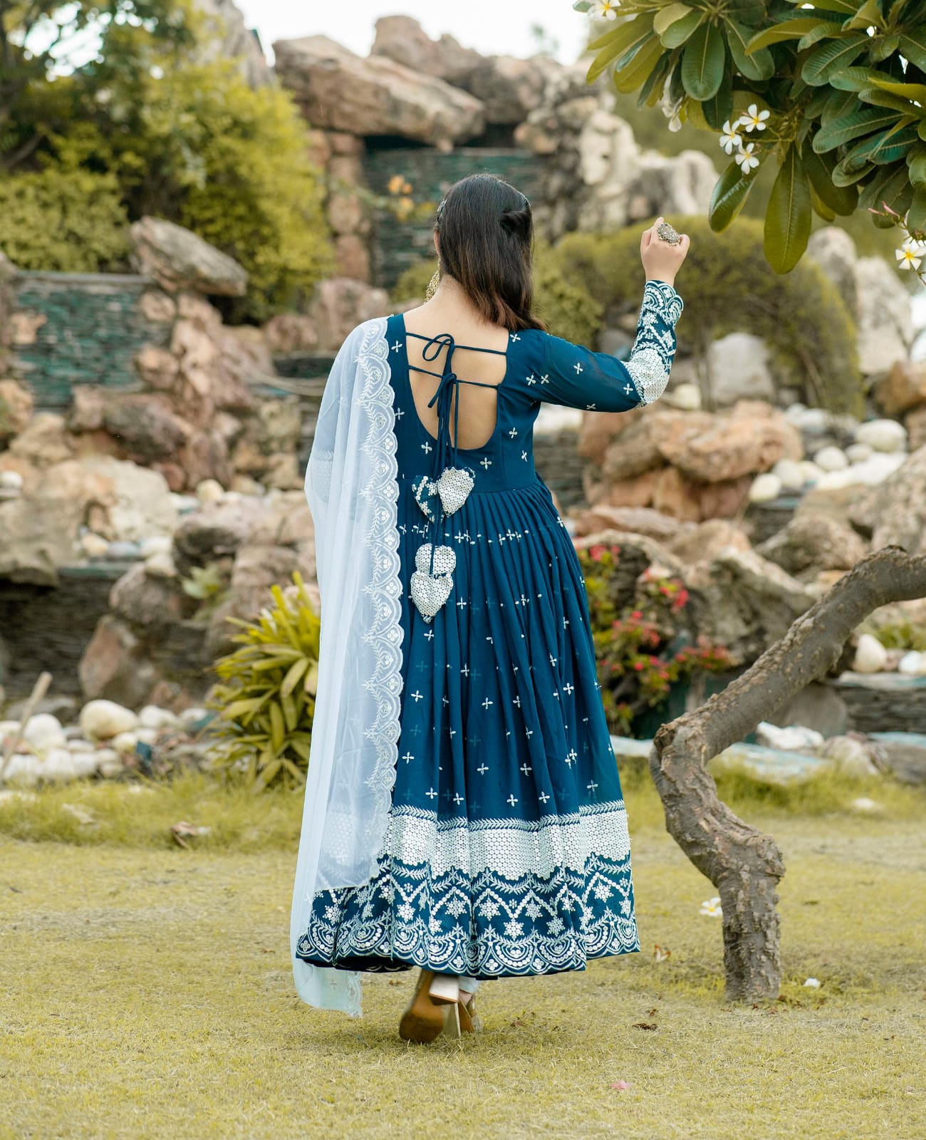 Shanaya Premium Quality Suit Set