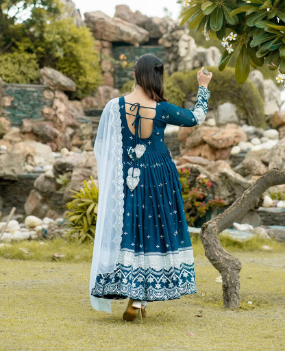 Shanaya Premium Quality Suit Set