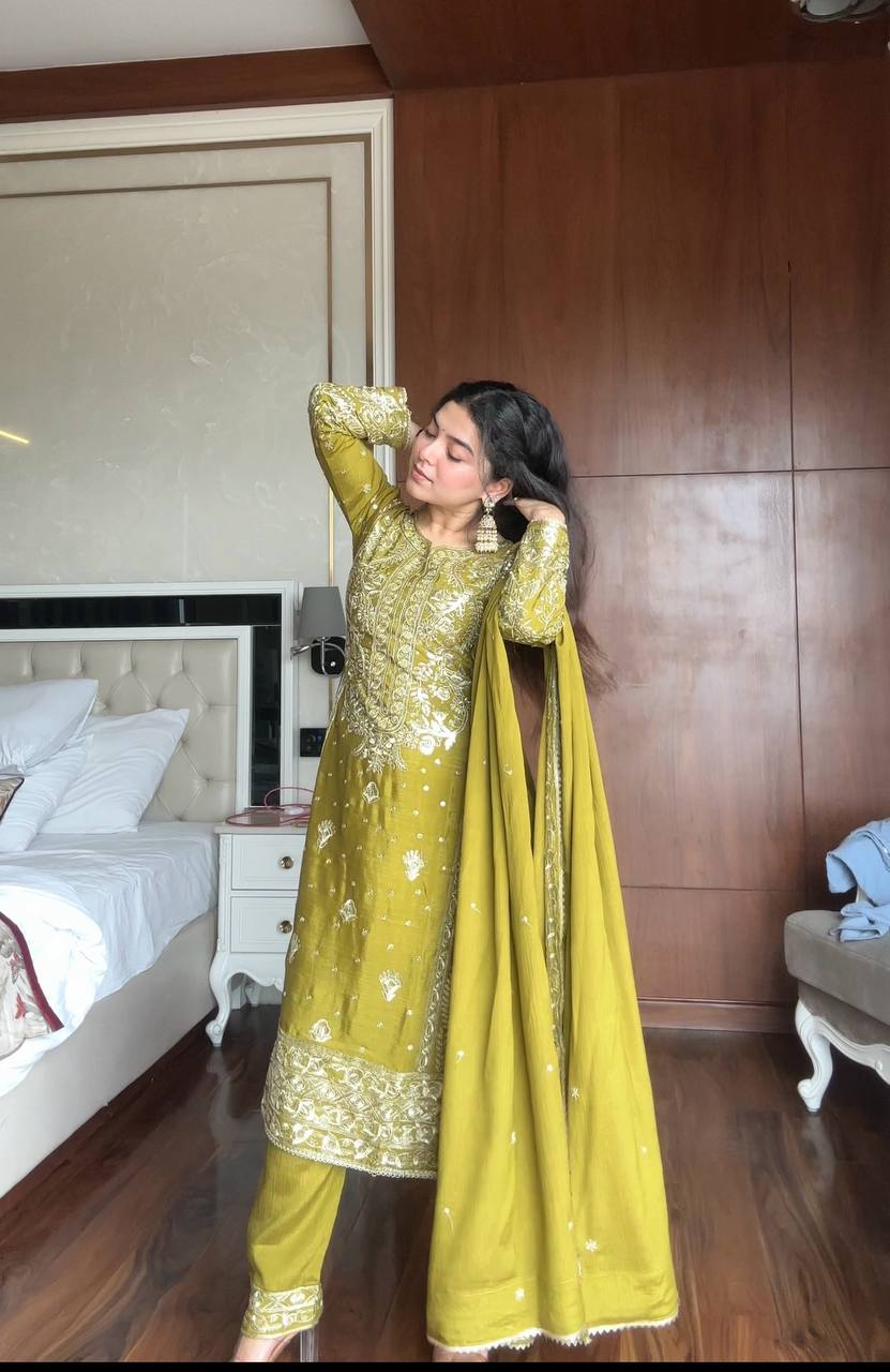 Lishika Traditional Embroidered Kurta Set with Dupatta