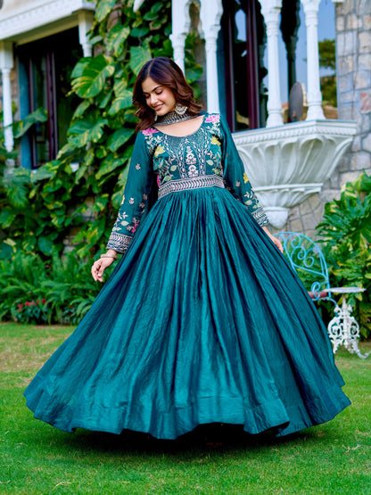 Queen’s Aura Traditional yet Contemporary Designer Anarkali Gown