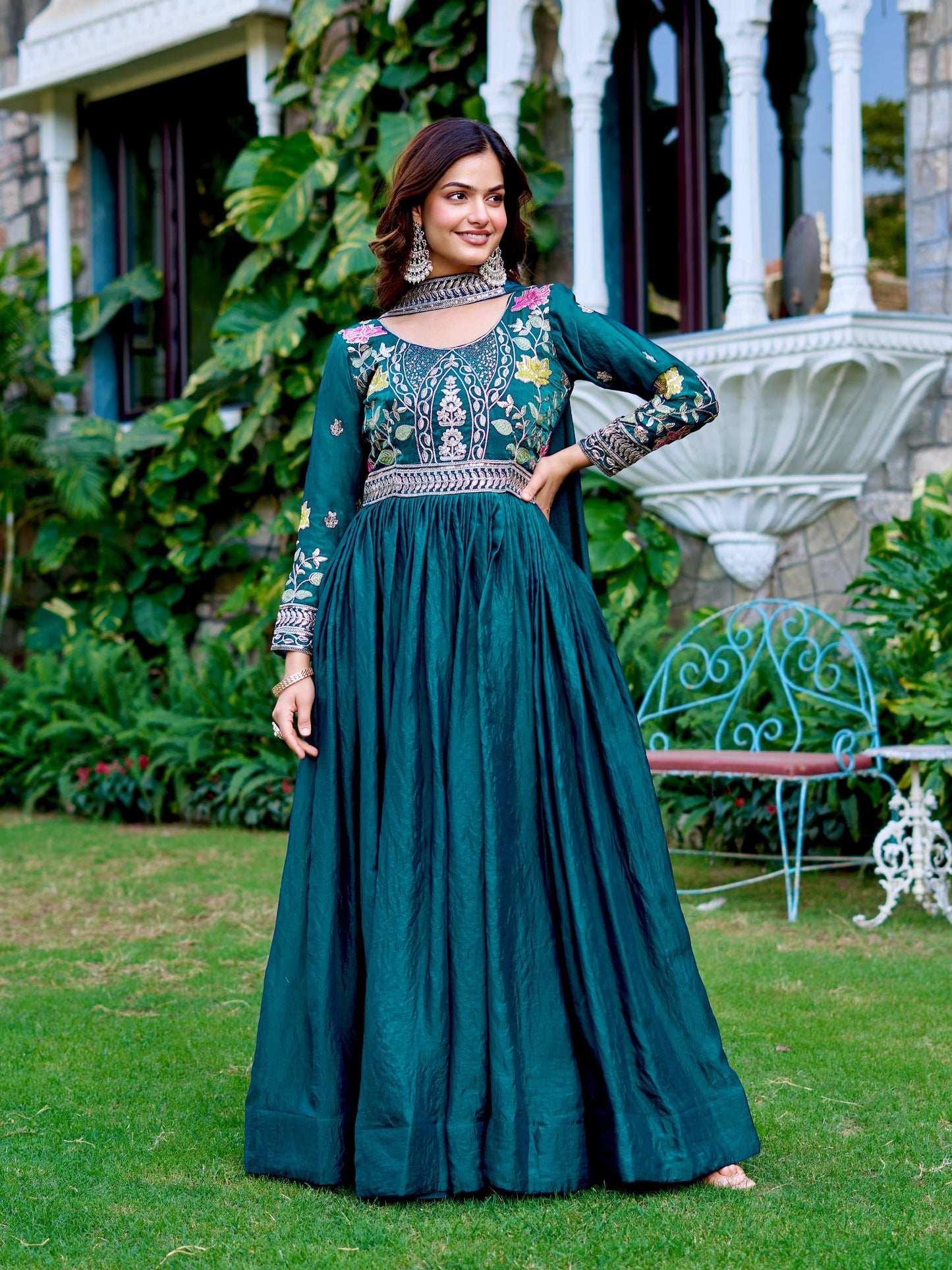 Queen’s Aura Traditional yet Contemporary Designer Anarkali Gown