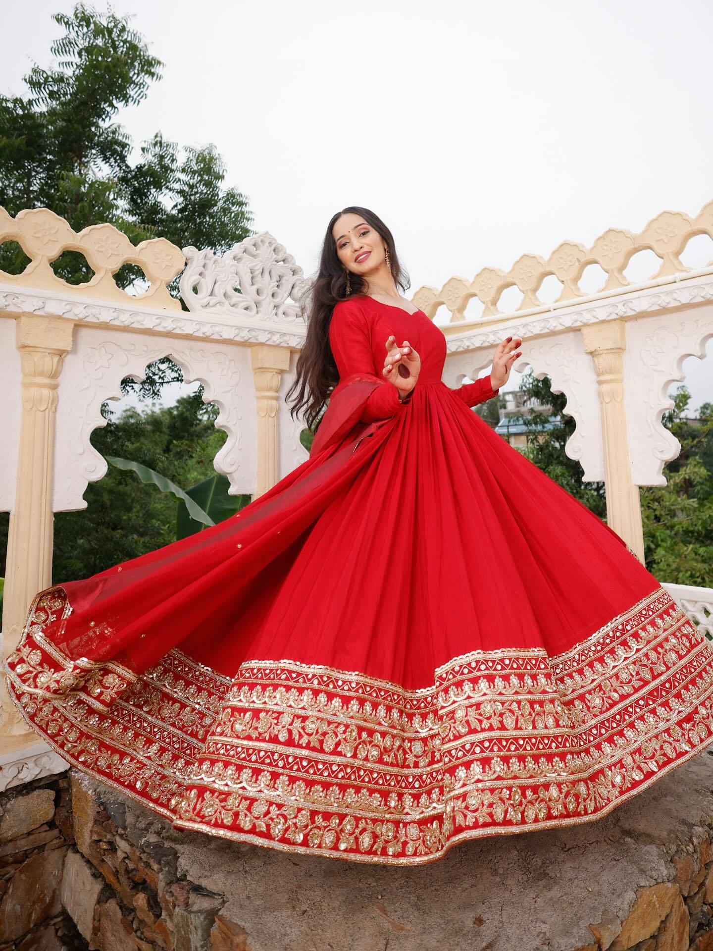 Aaradhya’s Regal Red Anarkali Gown