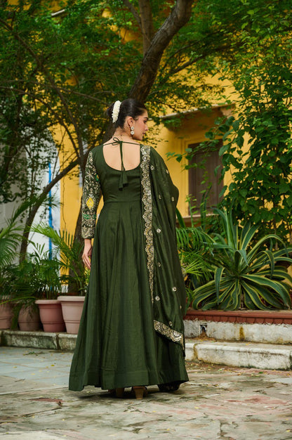Nayisha Royal Charm Anarkali Gown