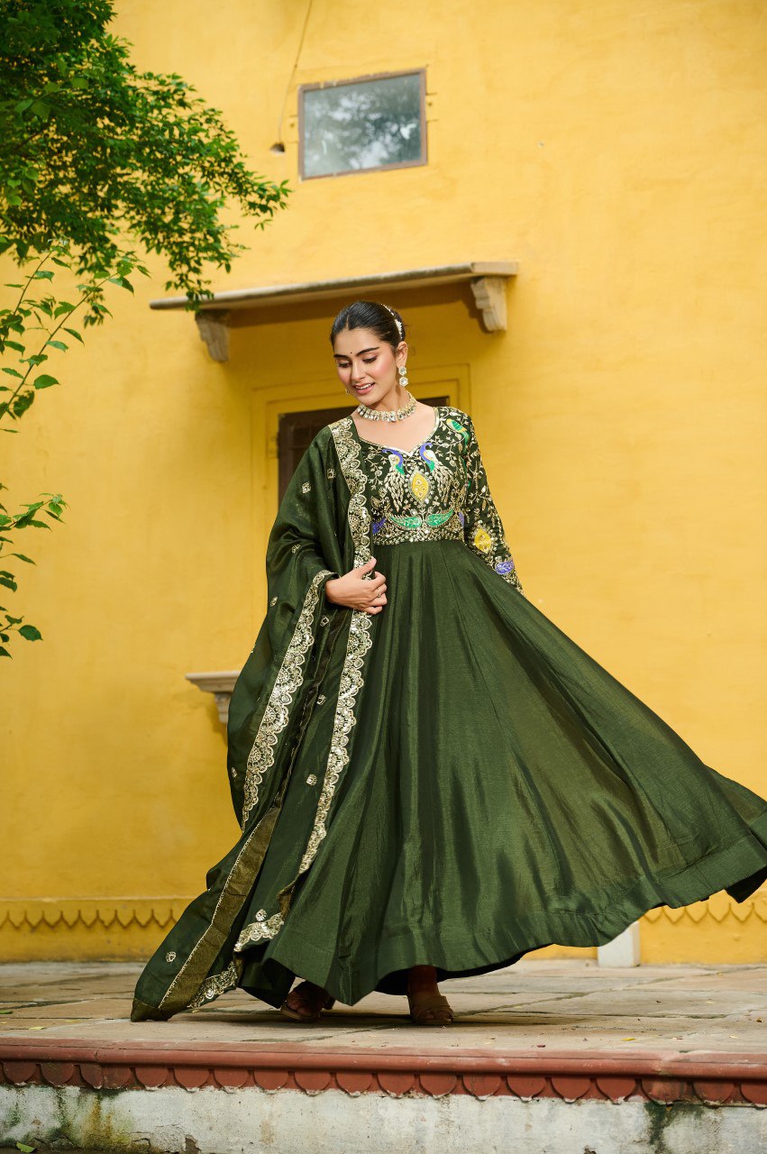 Nayisha Royal Charm Anarkali Gown
