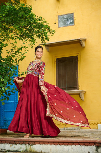 Nayisha Royal Charm Anarkali Gown
