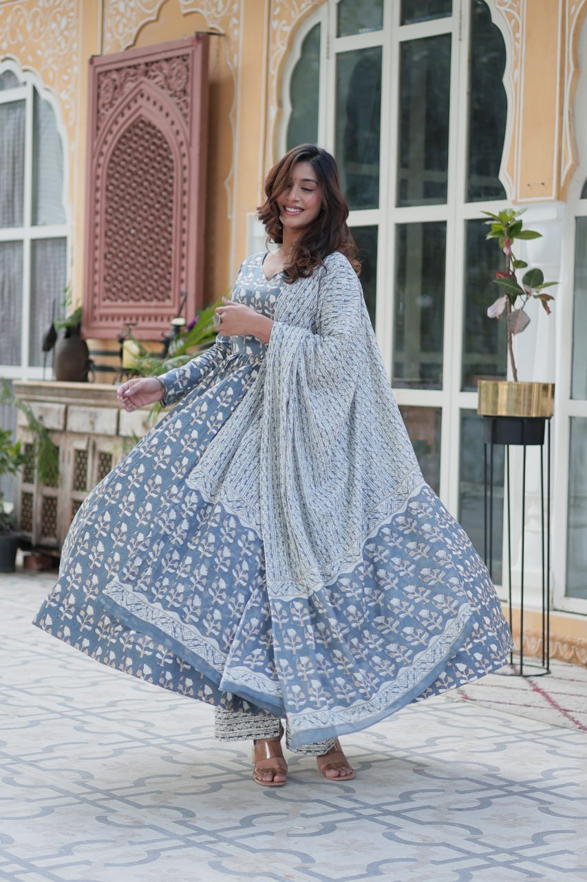 Nivya Twins Aura of Tradition Pure Cotton Gown Success