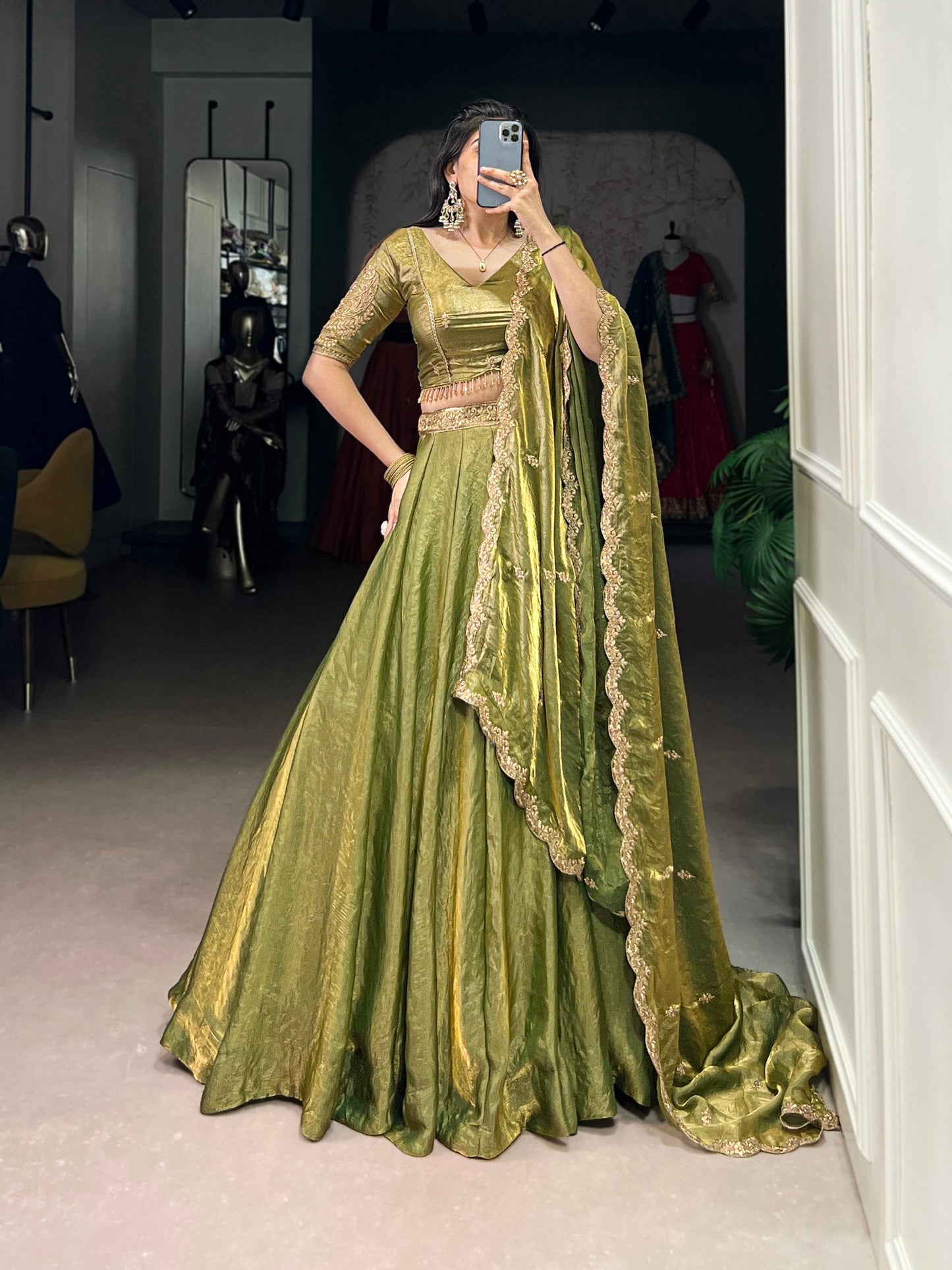 Rang-e-Mehal – A Royal Symphony of Silk Lehenga Choli